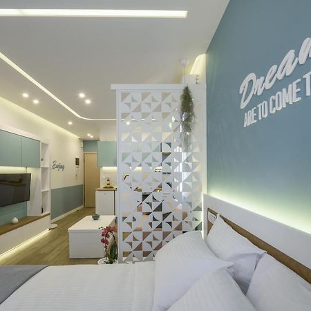Τhe Half Root Suite In The Heart Of City Center Salonic Exterior foto