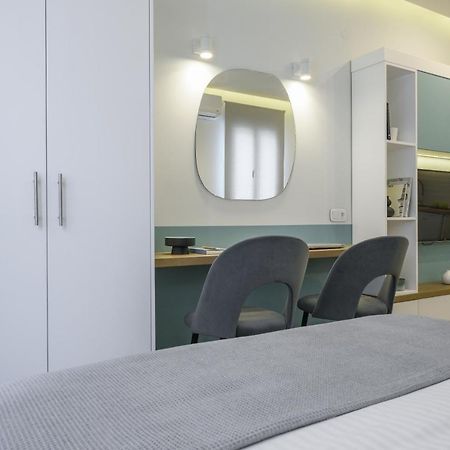 Τhe Half Root Suite In The Heart Of City Center Salonic Exterior foto