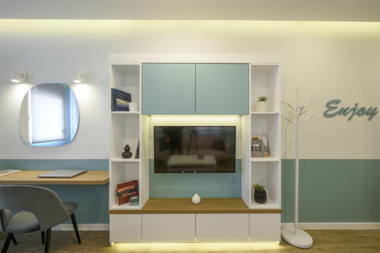 Τhe Half Root Suite In The Heart Of City Center Salonic Exterior foto