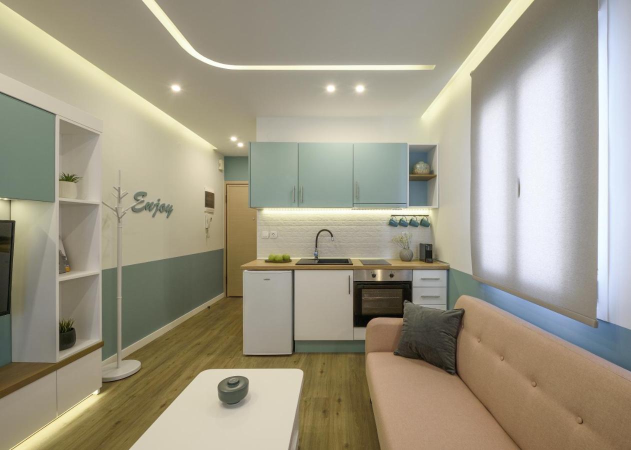 Τhe Half Root Suite In The Heart Of City Center Salonic Exterior foto