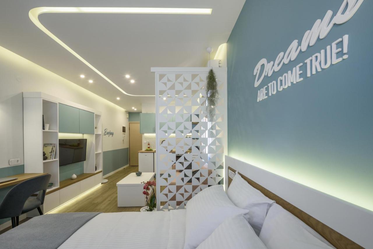 Τhe Half Root Suite In The Heart Of City Center Salonic Exterior foto