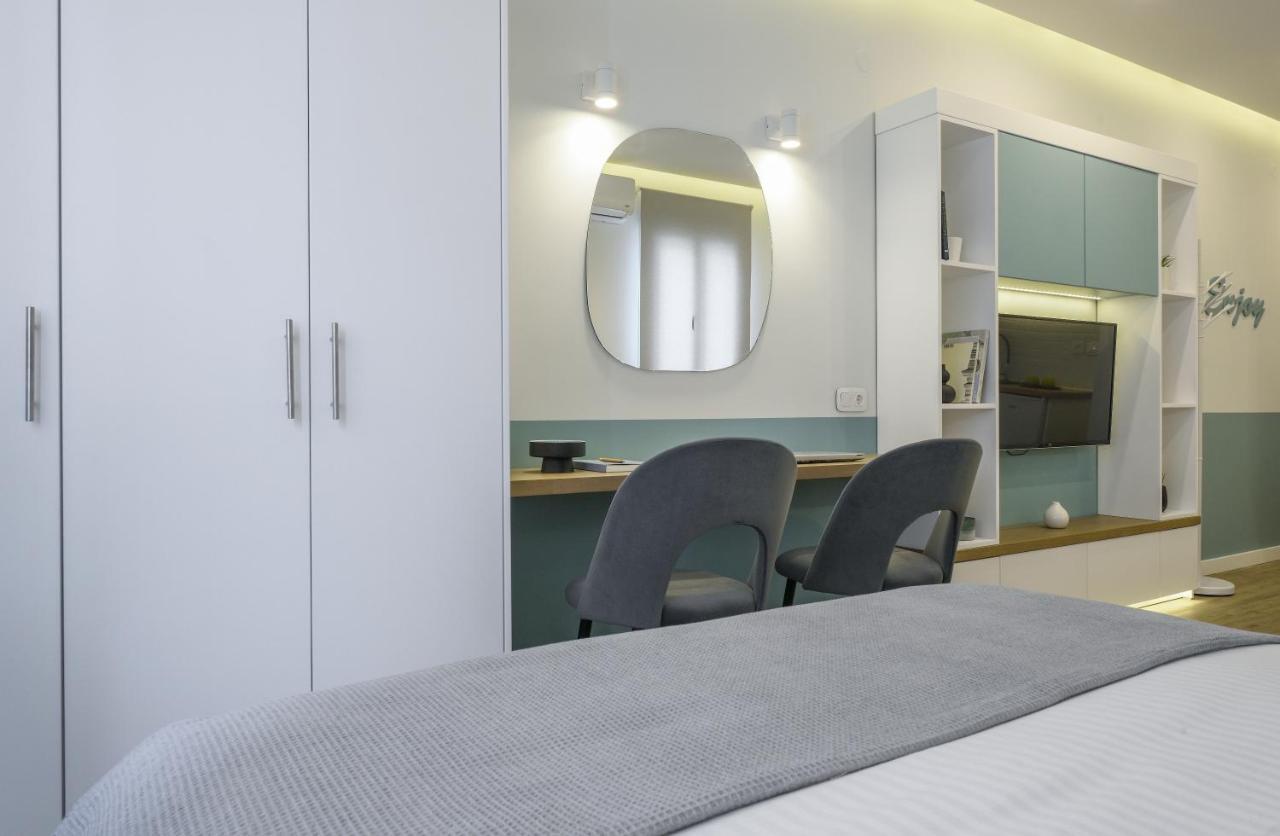 Τhe Half Root Suite In The Heart Of City Center Salonic Exterior foto