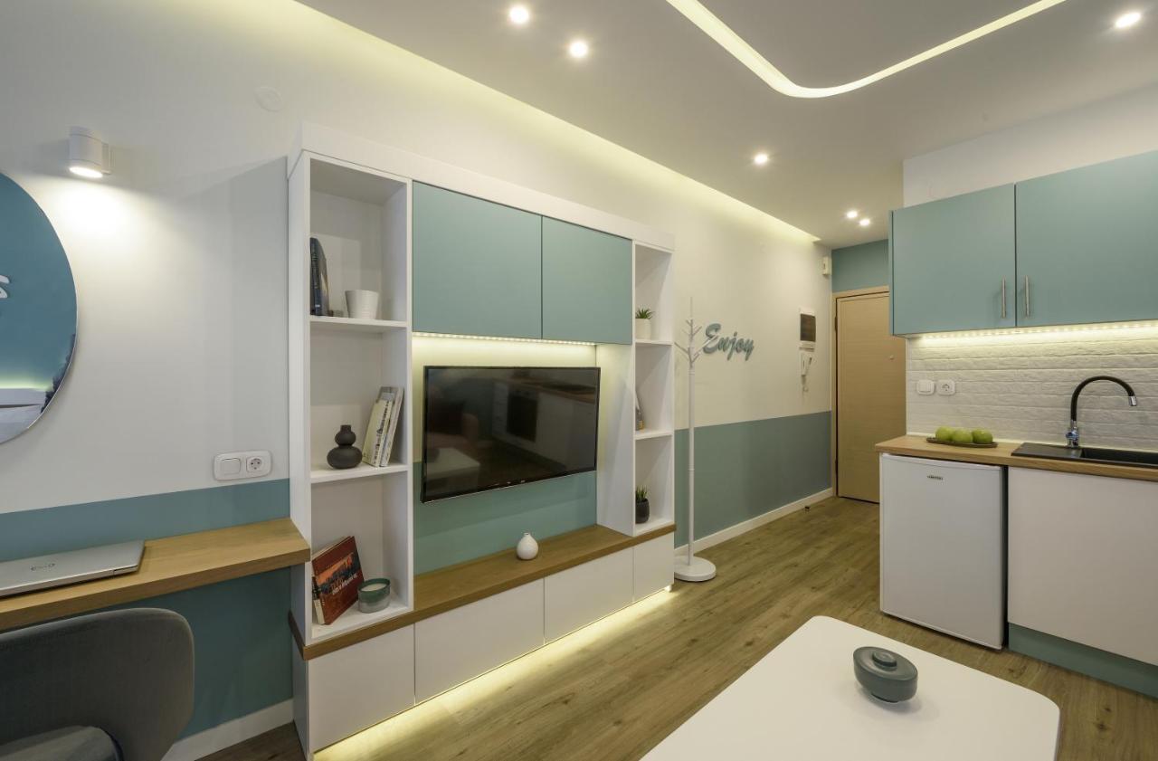 Τhe Half Root Suite In The Heart Of City Center Salonic Exterior foto